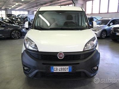 Usata Fiat Doblò Lounge 120 CV (88 kW) 2020 Bianco Monovolume