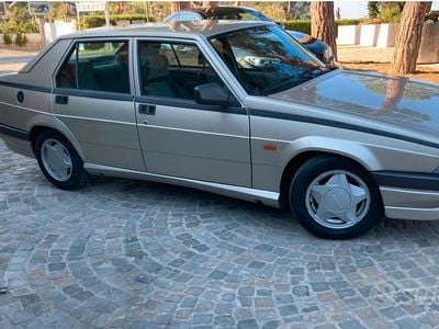 Grigio Usata 1989 Alfa Romeo 75 Berlina | 1000 €