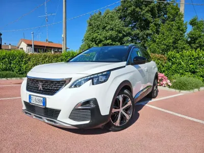 Usata Peugeot 3008 GT-line 120 CV (88 kW) 2018 Bianco SUV