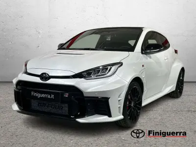 Nuova Toyota Yaris Aero 280 CV (205 kW) 2026 Bianco Utilitaria