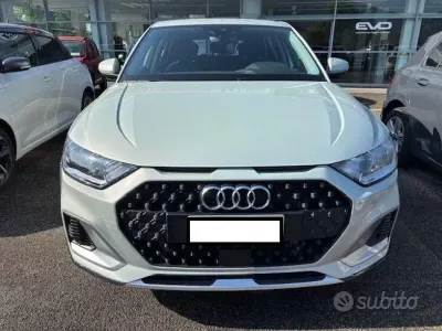 Usata Audi A1 110 CV (80 kW) 2023 Grigio SUV
