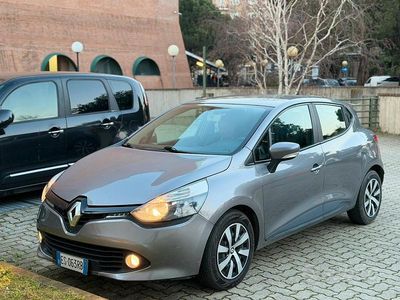 Usata Renault Clio IV 75 CV (55 kW) 2013 Grigio Berlina