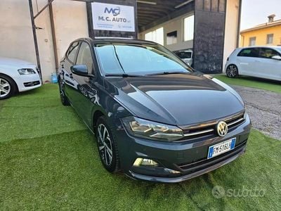 Usata VW Polo Trendline 75 CV (55 kW) 2018 Grigio Utilitaria
