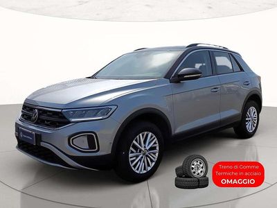 Usata VW T-Roc Life 150 CV (110 kW) 2024 Pyrit silver metallizzato nero SUV