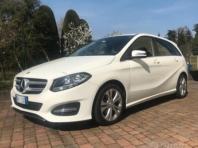 Usata Mercedes B180 116 CV (85 kW) 2016 Bianco Monovolume