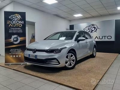 Usata VW Golf VIII Life 150 CV (110 kW) 2022 Grigio Berlina