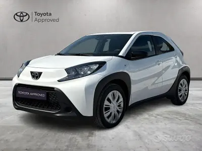 Usata Toyota Aygo X Active 72 CV (52 kW) 2024 Bianco SUV