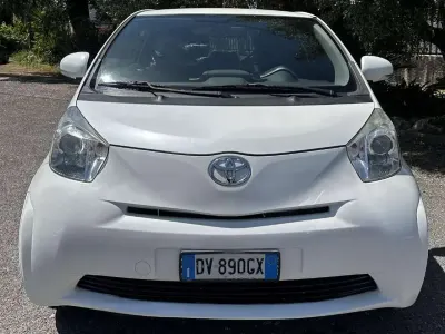 Usata Toyota iQ