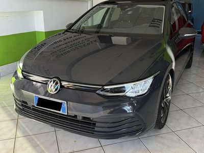 Usata VW Golf VIII Life 150 CV (110 kW) 2020 Berlina