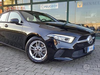 Usata Mercedes A180 Business 116 CV (85 kW) 2019 Nero Berlina