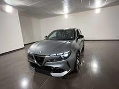 Nuova Alfa Romeo Junior Edizione Speciale 136 CV (100 kW) 2025 Grigio arese SUV