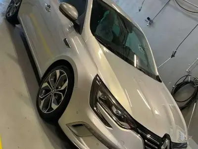 Usata Renault Mégane GT Line GT-Line 131 CV (96 kW) 2016 Argento Berlina