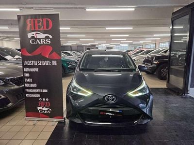 Begagnad Toyota Aygo 72 HK (52 kW) 2021 Grå Halvkombi