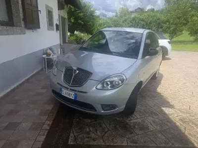 Usata Lancia Ypsilon