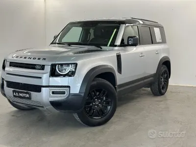 Usata Land Rover Defender SE 200 CV (147 kW) 2022 SUV