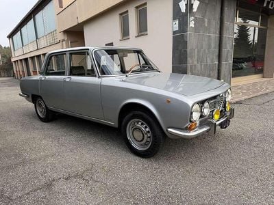 Usata Alfa Romeo 1750 118 CV (86 kW) 1972 Grigio Berlina