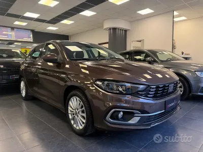 Usata Fiat Tipo City Life 131 CV (96 kW) 2021 Marrone Berlina