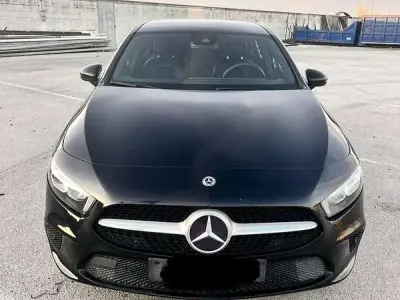 Usata Mercedes A180 AMG Edition 1 122 CV (89 kW) 2019 Nero Berlina