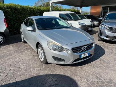 usata Volvo S60 D2 R-design 115Cv