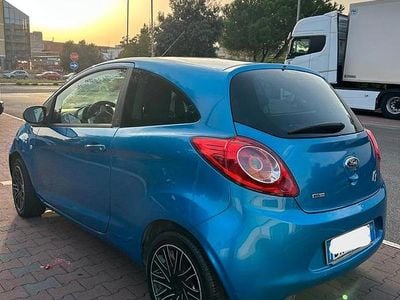 Usata Ford Ka Titanium 75 CV (55 kW) 2009 Blu/azzurro Utilitaria