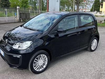 Begagnad VW up! Move 65 HK (47 kW) 2022 Svart Halvkombi