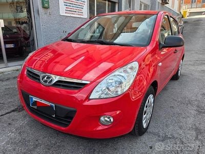 Usata Hyundai i20 Classic 78 CV (57 kW) 2012 Rosso Utilitaria