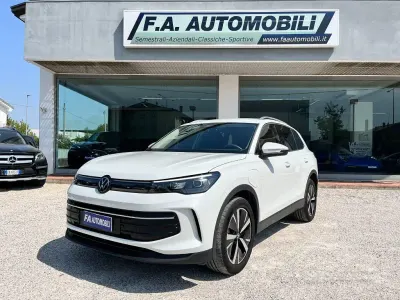 Usata VW Tiguan Edition 150 CV (110 kW) 2025 Bianco SUV