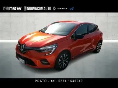 Usata Renault Clio Techno 100 CV (73 kW) 2023 Arancione Utilitaria