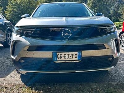 Usata Opel Mokka Elegance 100 CV (73 kW) 2024 Grigio SUV