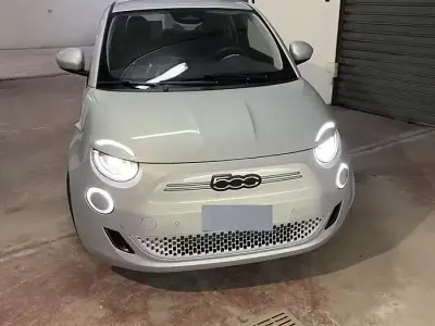 Occasion Fiat 500e 50 kW (69 PK) 2024 Grijs Sedan