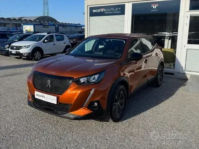 Käytetty Peugeot 2008 S 110 HP (80 kW) 2022 Keltainen Katumaasturi