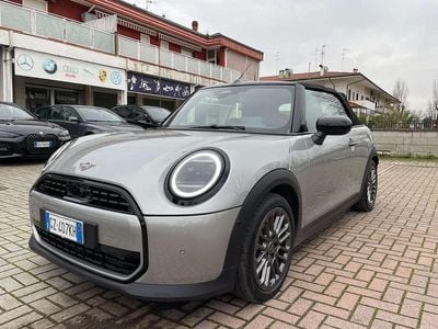 Usata Mini Cooper Cabriolet Favoured 163 CV (119 kW) 2025 Melting silver Cabrio