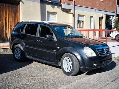 Nero Usata 2007 Ssangyong (KGM) Rexton II SUV | 1900 €