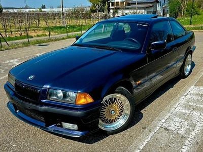 Usata BMW 320 M Sport 149 CV (109 kW) 1997 Blu Coupé