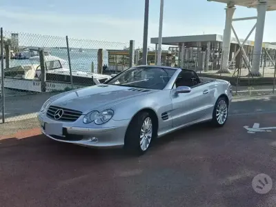 Usata Mercedes SL350 316 CV (232 kW) 2006 Grigio Cabrio