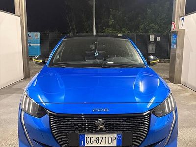 Usata Peugeot 208 GT 101 CV (74 kW) 2021 Blu Utilitaria