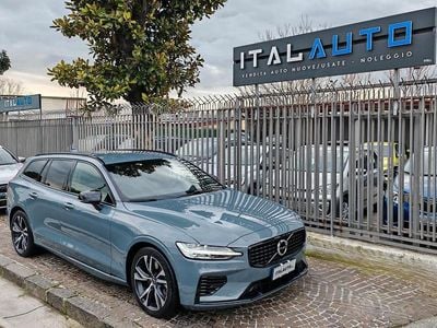 Usata Volvo V60 R-Design 303 CV (222 kW) 2021 Grigio Station wagon