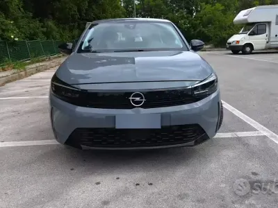 Usata Opel Corsa GS Line 75 CV (55 kW) 2024 Grigio Utilitaria