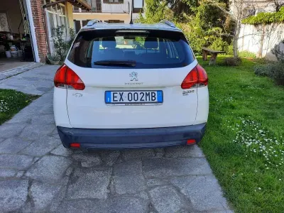 Usata Peugeot 2008 Active 92 CV (67 kW) 2014 Bianco SUV