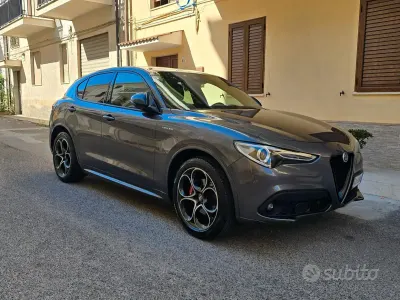 Usata Alfa Romeo Stelvio Veloce 209 CV (153 kW) 2022 Marrone SUV