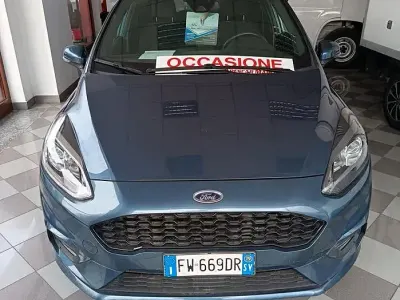 Usata Ford Fiesta ST-Line 101 CV (74 kW) 2019 Blu/azzurro Utilitaria