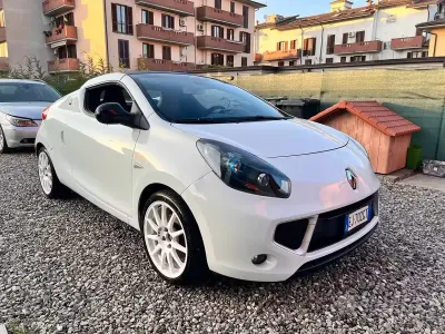 Usata Renault Wind 100 CV (73 kW) 2011 Bianco Cabrio
