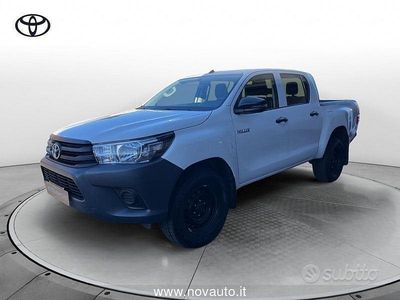 Usata Toyota HiLux 150 CV (110 kW) 2020 Bianco Pick-up