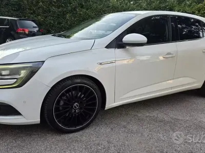 Usata Renault Mégane III Bose Edition 131 CV (96 kW) 2016 Bianco Berlina