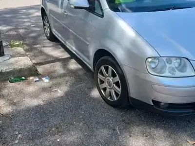 Occasion VW Touran 105 PK (77 kW) 2007 Grijs MPV