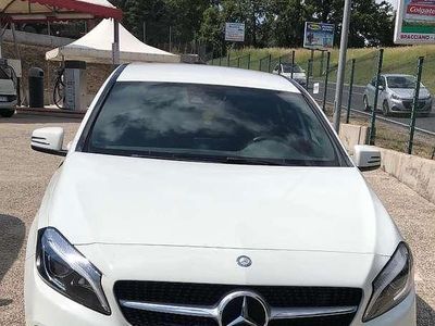 Usata Mercedes 180 150 CV (110 kW) 2016 Bianco Berlina