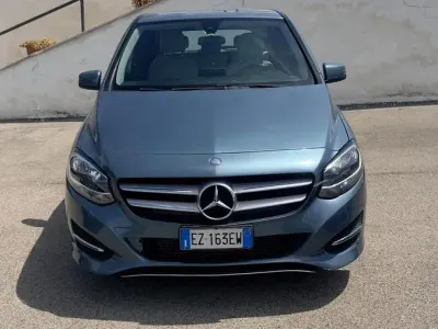 Occasion Mercedes B180 109 ch (80 kW) 2015 Bleue Monospace