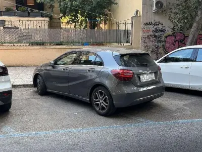 Usata Mercedes 180 109 CV (80 kW) 2016 Berlina