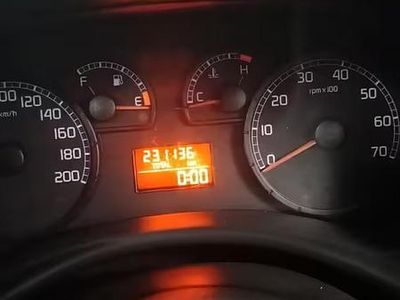 Usata Fiat Punto 80 CV (58 kW) 2004 Grigio Utilitaria