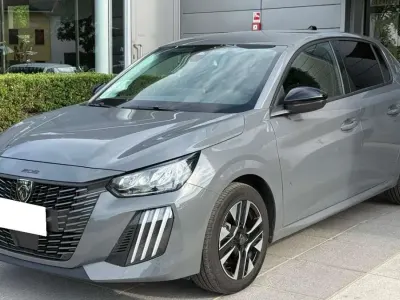 Usata Peugeot 208 Allure 101 CV (74 kW) 2025 Grigio Utilitaria